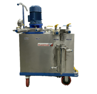 High-pressure water descaling machine effectively removes scale and rust from metal surfaces in steel manufacturing.