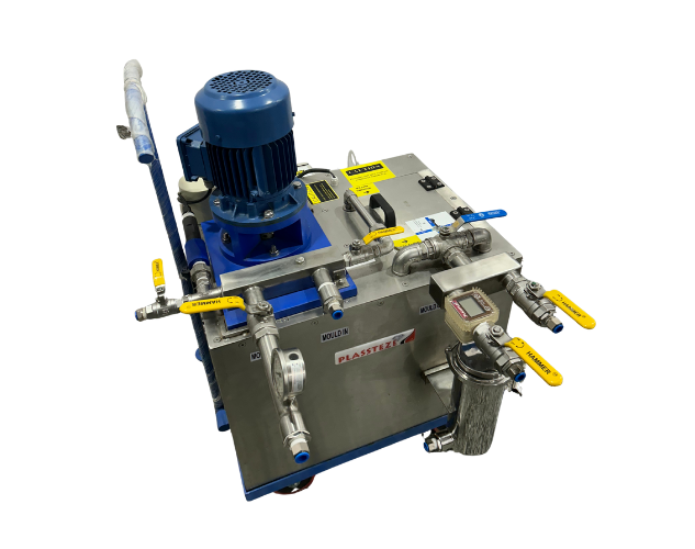 A descaling and flushing system for cleaning rust and scale from a mould's cooling circuits.