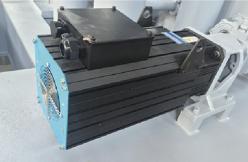 A large die spotting press for verifying the precise contact surfaces of two-part molds in the automotive and aerospace industries.