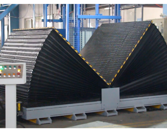 A die and mould flipper for safely and efficiently rotating heavy molds during assembly and maintenance.